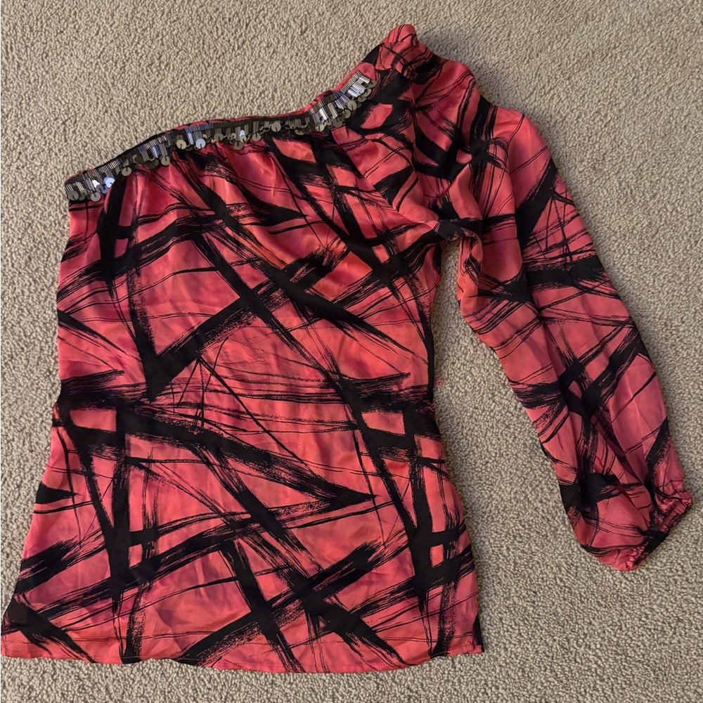 bebe One-Shoulder Black and Pink Blouse
